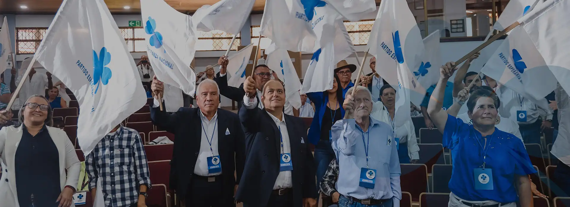 Seguidores del partido Esperanza Nacional